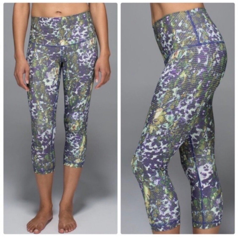 Wunder Under Crop II Full On Luxtreme Floral Sport Multi